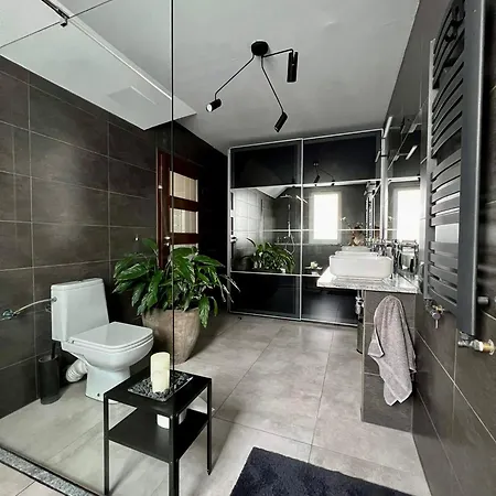 Noce I Dnie Z Prywatnym Jacuzzi Apartamento Jaworze