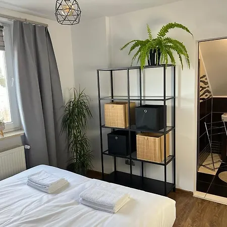 Noce I Dnie Z Prywatnym Jacuzzi Apartamento Jaworze