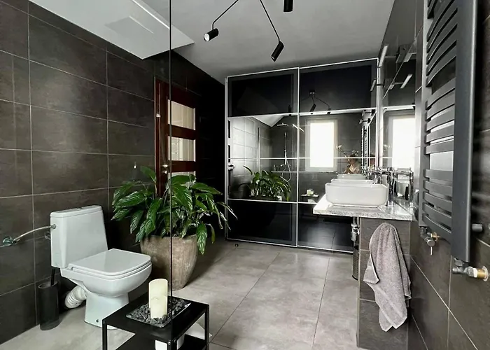 Noce I Dnie Z Prywatnym Jacuzzi Apartamento Jaworze