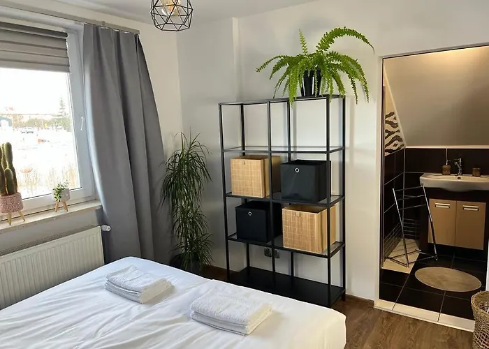 Noce I Dnie Z Prywatnym Jacuzzi Apartamento Jaworze